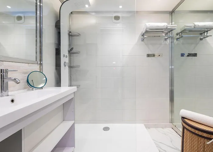 Village Naturiste R4n Laina Port Ambonne Luxe * Agde